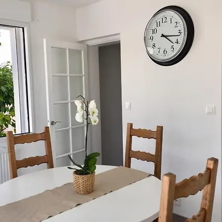 Casa de Férias Maison Les Sables-d'olonne, 4 Pieces, 6 Personnes - Fr-1-92-934 *
